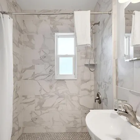Tropic Terrace Suite #50 - Beachfront Resort-3