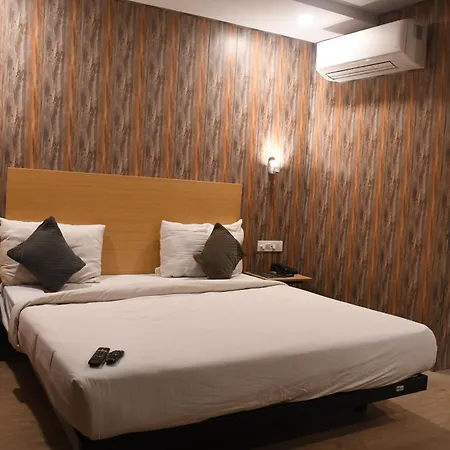 Swagstay Hotel Ownhouse 181 Nagpur-3