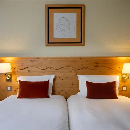 Crystal Hotel-2