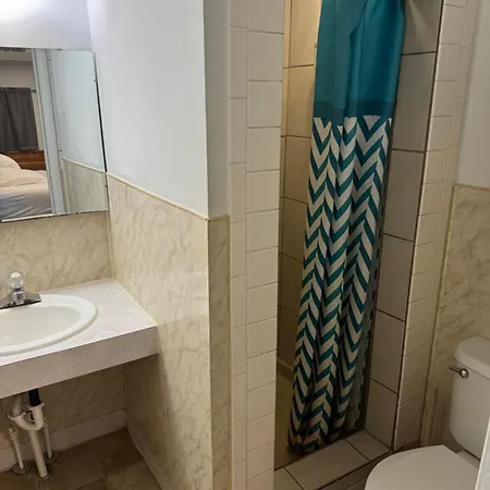 Fins And Feathers Lodge-3