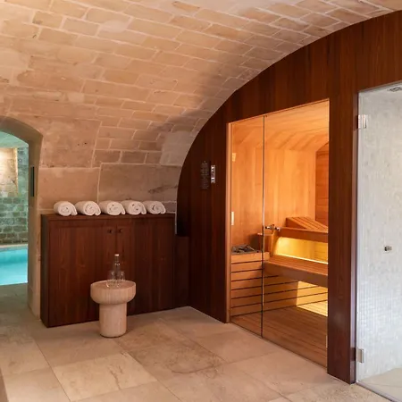 Madame Drouot & Spa - Opera-3
