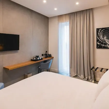 J Maluni City Hotel-2