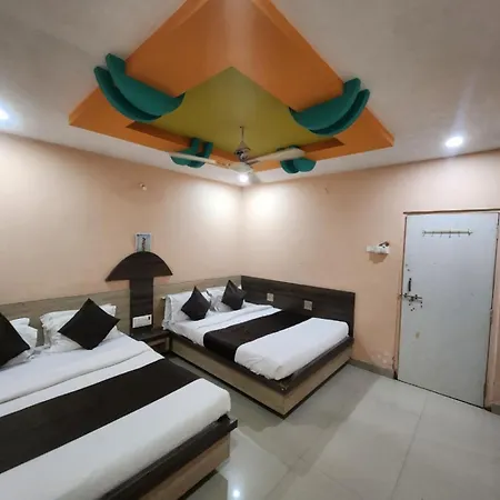 Hotel Sai Laxmi- Walkable Distance From Sai Baba Temple-2