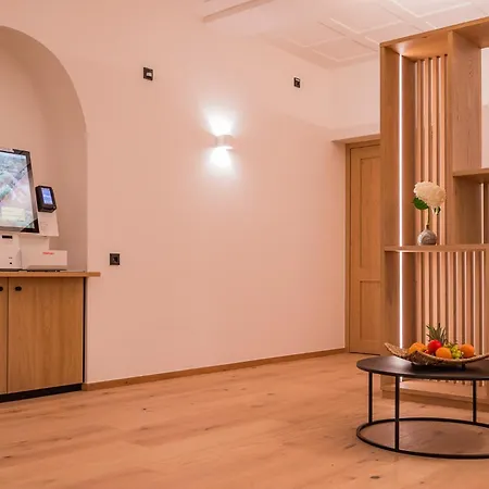Gutshotel Menterschwaige - Heritage Boutique Hotel With Timless Elegance-2