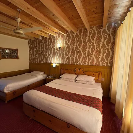 Eagle'S Nest Hotel-3