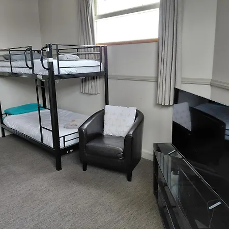 Cosmopolitan Hotel, Pub, Restaurant And Gaming Room-2