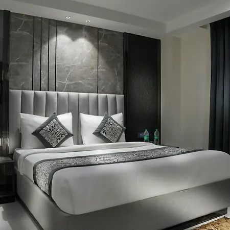 Hotel Mountain Bliss'Near New Delhi & Connaught Place-2
