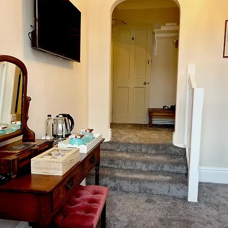 Community Owned Gwesty Owain Glyndwr Hotel-2