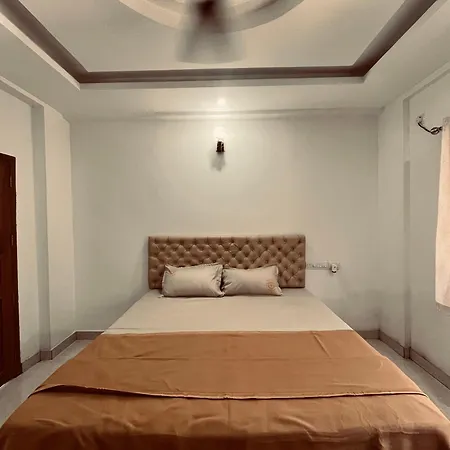 Sree Chakra Tourist Home Guruvayoor-3