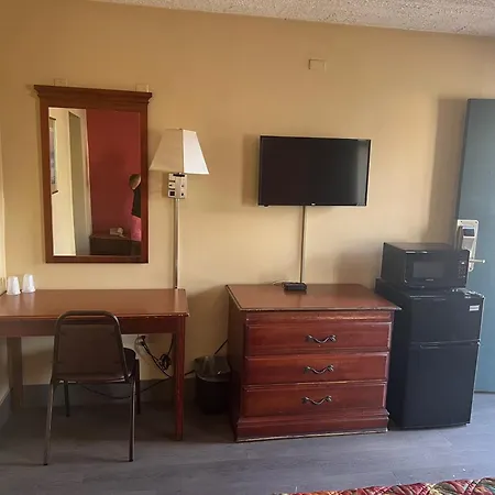 Linden Motor Inn-3