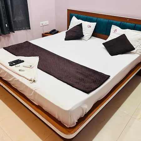 Hotel Pandit Palace-2