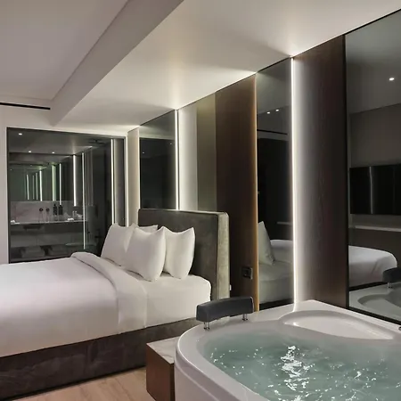 Nur Edge Aparthotel - Acropolis Skyline-2
