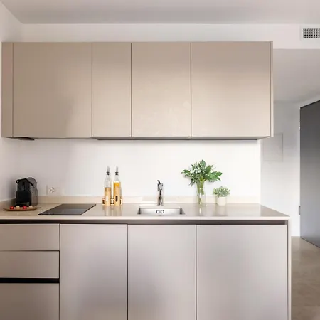 Schloss Locarno - Suites & Apartments-3
