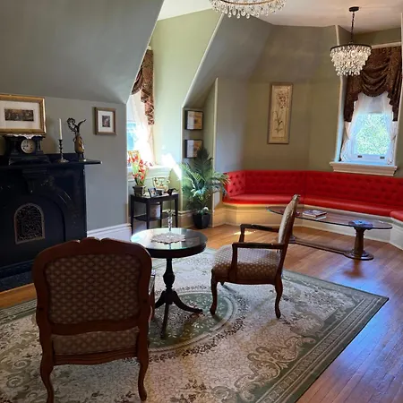 The Stegmaier Mansion Guest House-2