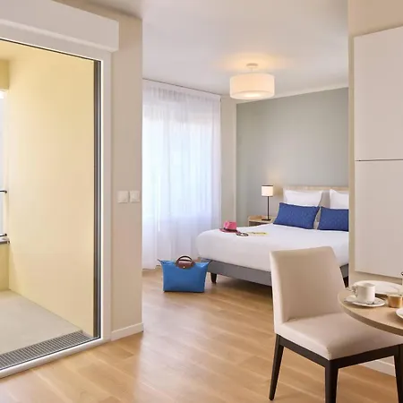 Quality Aparthotel Rouen-3