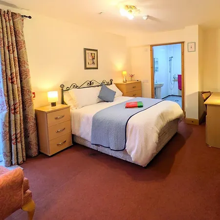 Ensuite Double Rooms -Self-Catering In Shared Kitchen-3