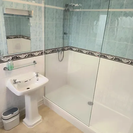 Meadow Rise Guest House-2