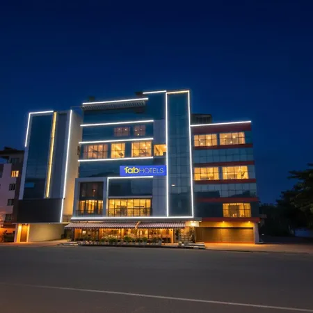 Fabhotel Deep-3