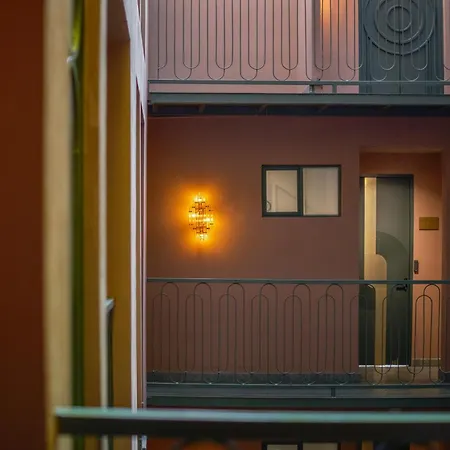 Pandora House-2