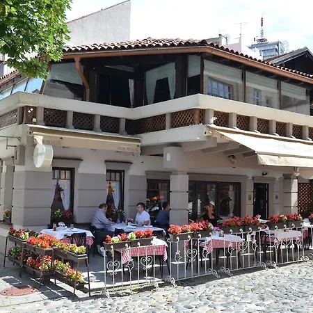 Garni Hotel Le Petit Piaf-3