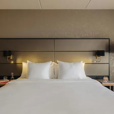 Leonardo Hotel Groningen City Center-2