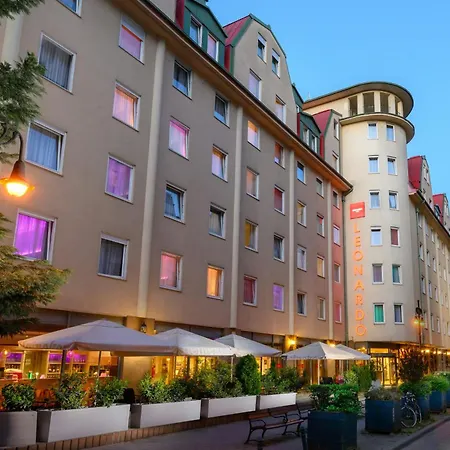 Leonardo Hotel Budapest-3