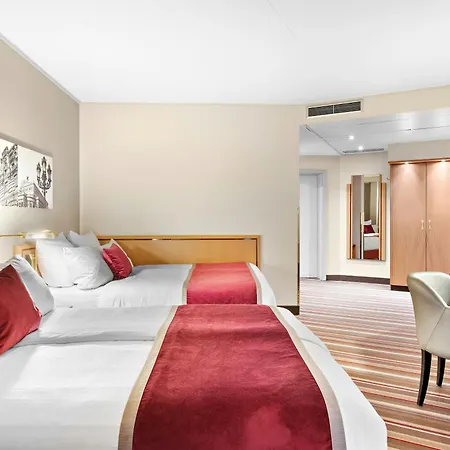 Leonardo Royal Hotel Frankfurt-2