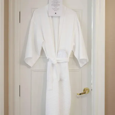 Ethan Allen Hotel-3