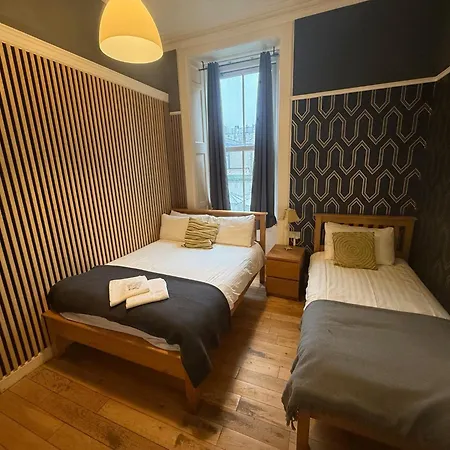Balmore Guest House-3