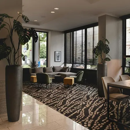 Leonardo Hotel Heidelberg City Center-3