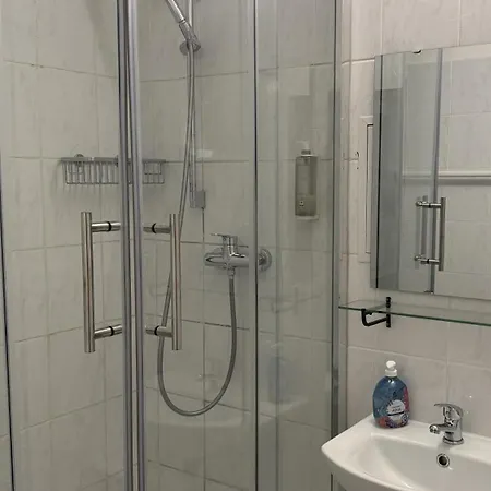 Hotel M68-3