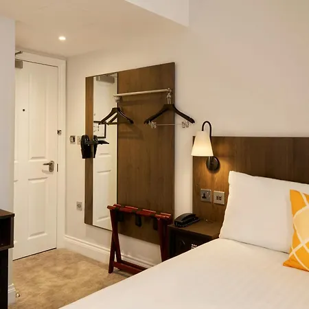 Four Points Flex By Sheraton London Kensington Olympia-2