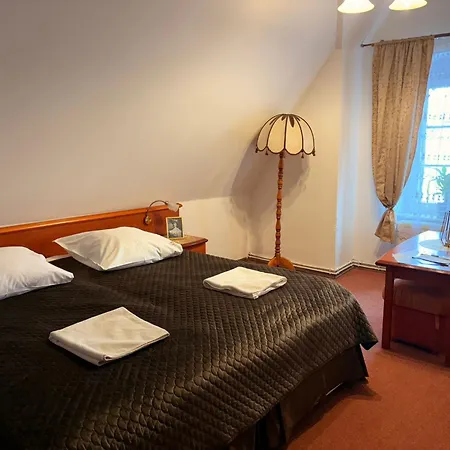 Hotel Przy Oslej Bramie - Zamek Ksiaz-3