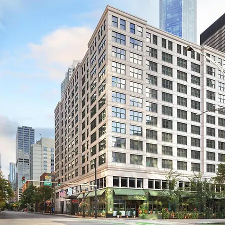 Hampton Inn & Suites Chicago-Downtown-2