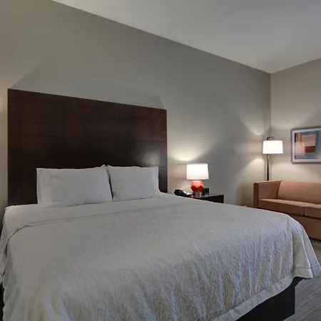 Hampton Inn Greenwood-3