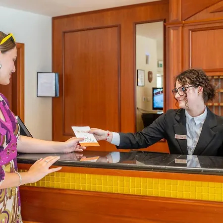 Majestic Palace-2