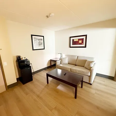 Ramada Plaza By Wyndham Niagara Falls-3