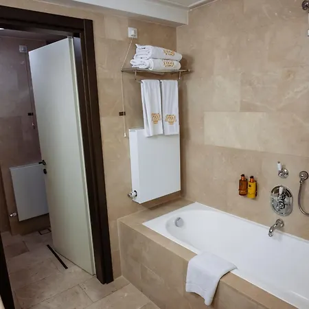 Epoque Hotel - Relais & Chateaux-3