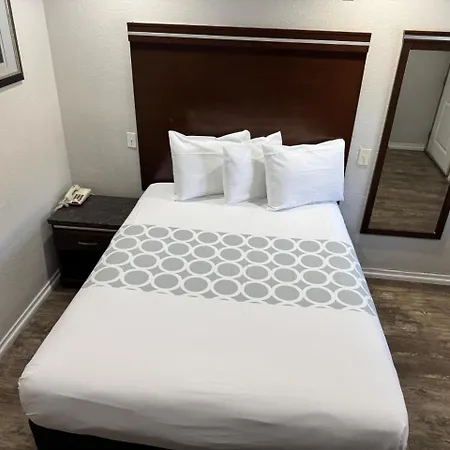 Rodeway Inn National City San Diego South-3