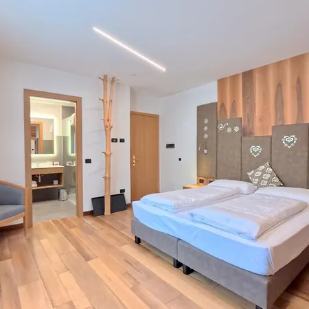 Hotel Cristallo-2