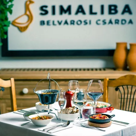 La Prima Fashion Hotel Budapest-3