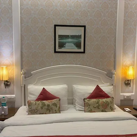 Hotel Bright-3