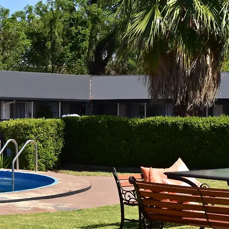 Country Leisure Motor Inn-2