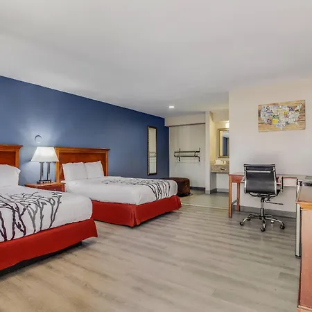 Econo Lodge Inn & Suites Enid South-3
