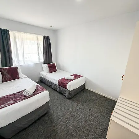 Halswell Lodge-3