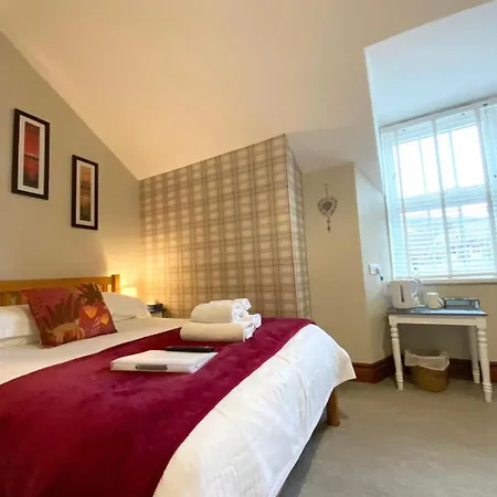 3 Cambridge Villas-2