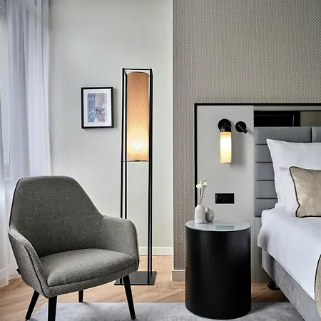 Leonardo Royal Hotel Warsaw-3