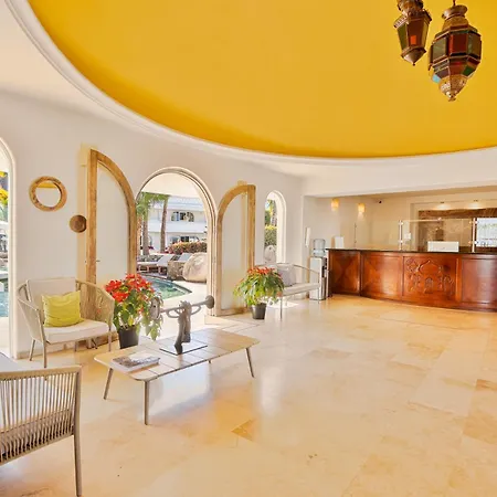 Hotel & Suites El Moro-2
