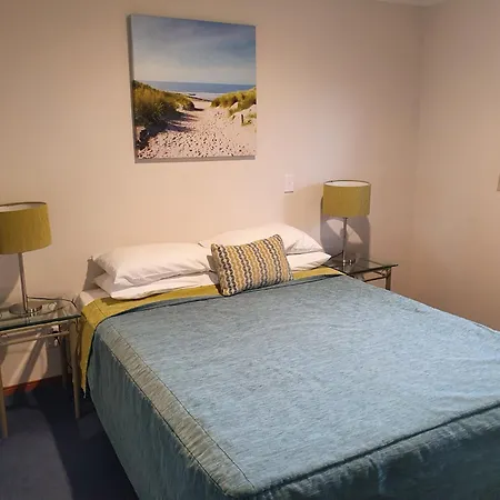 Breakers Motel-3