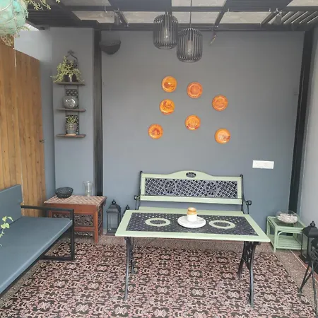 Vandana'S Bed And Breakfast-2